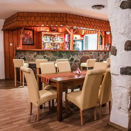 Hotel Park Ublik